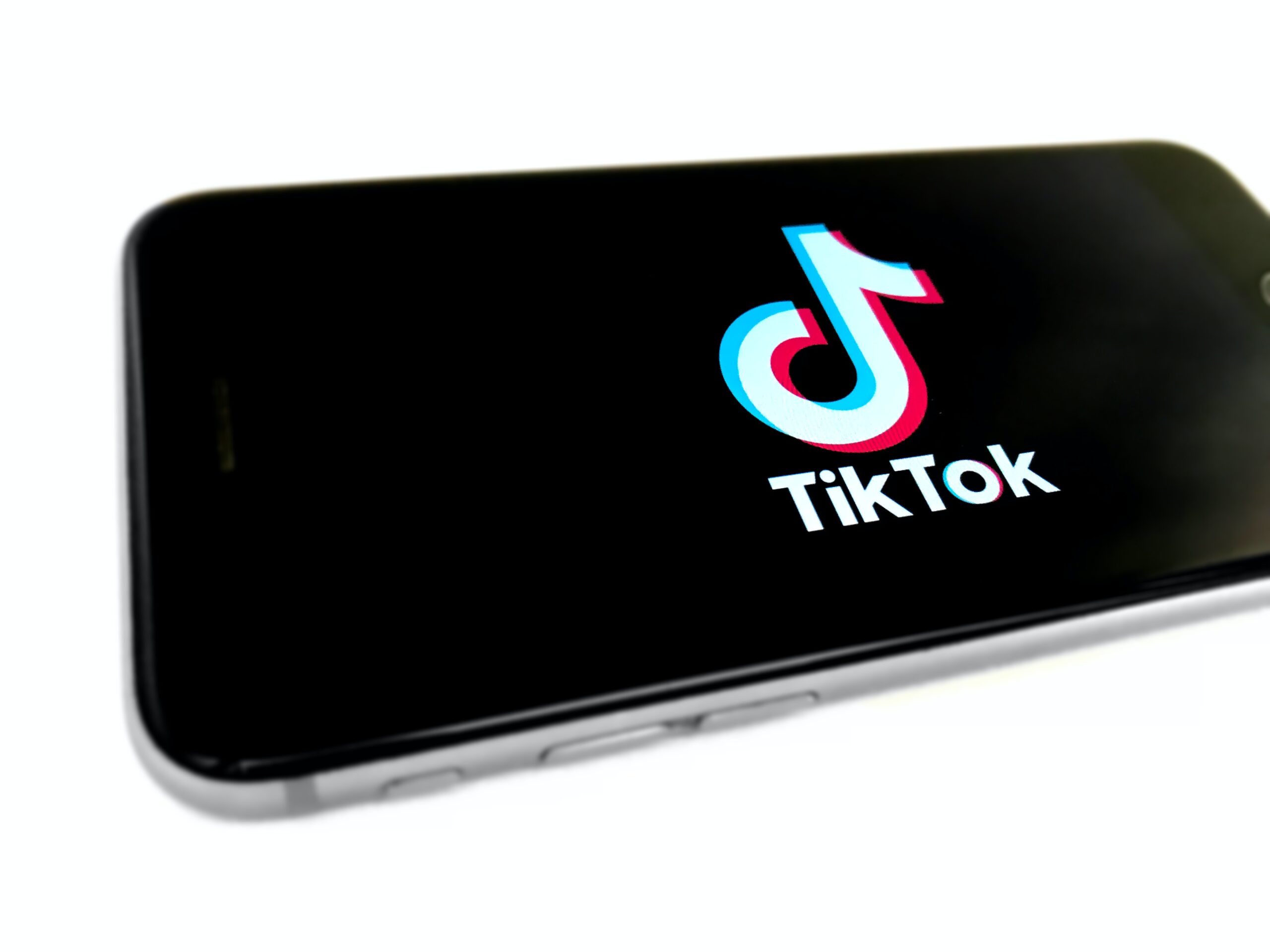 TikTok インフルエンサー　依頼効果