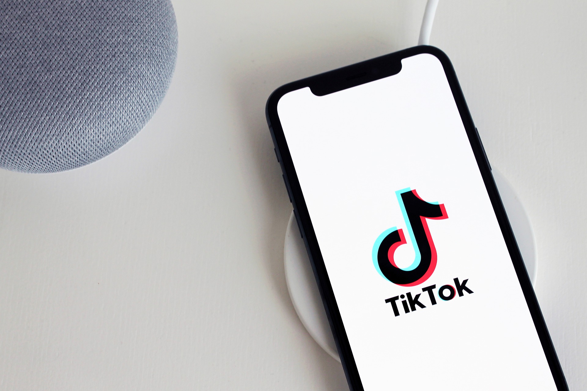 TikTok　インフルエンサーマーケティング　依頼